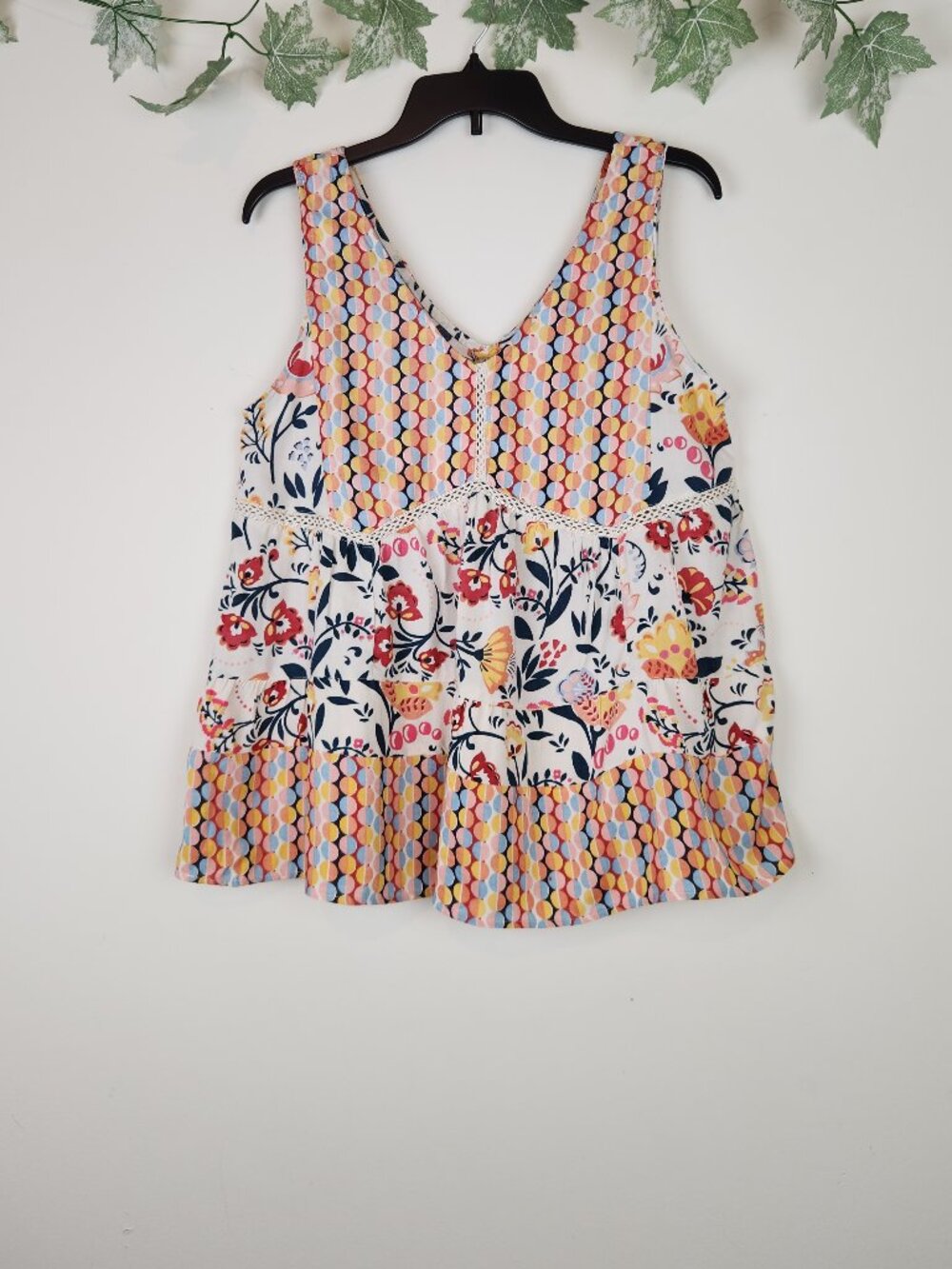 Angie Women's Size M Boho Multicolor Floral Sleeveless Top